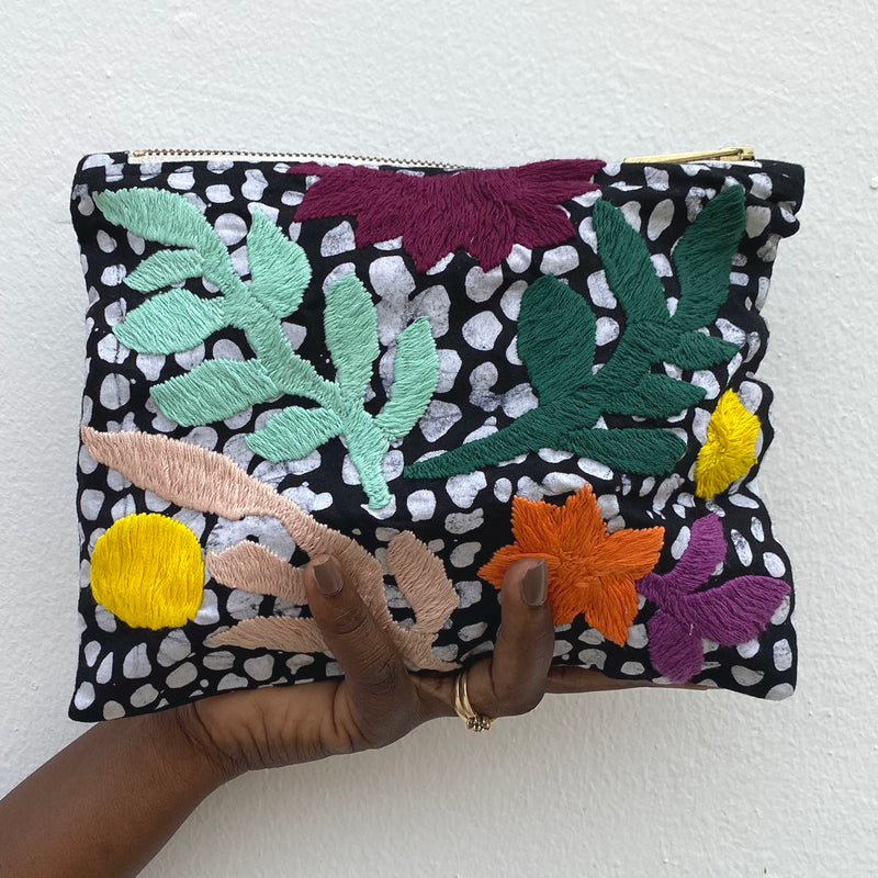 CHAMELEON ON DOT DOT DOT POUCH BAG